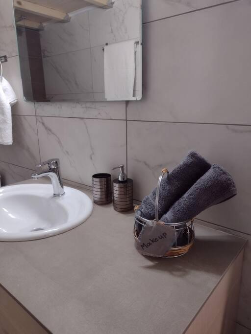 Snowbird-Late Check-Out Apartment เอียราเปตรา ภายนอก รูปภาพ
